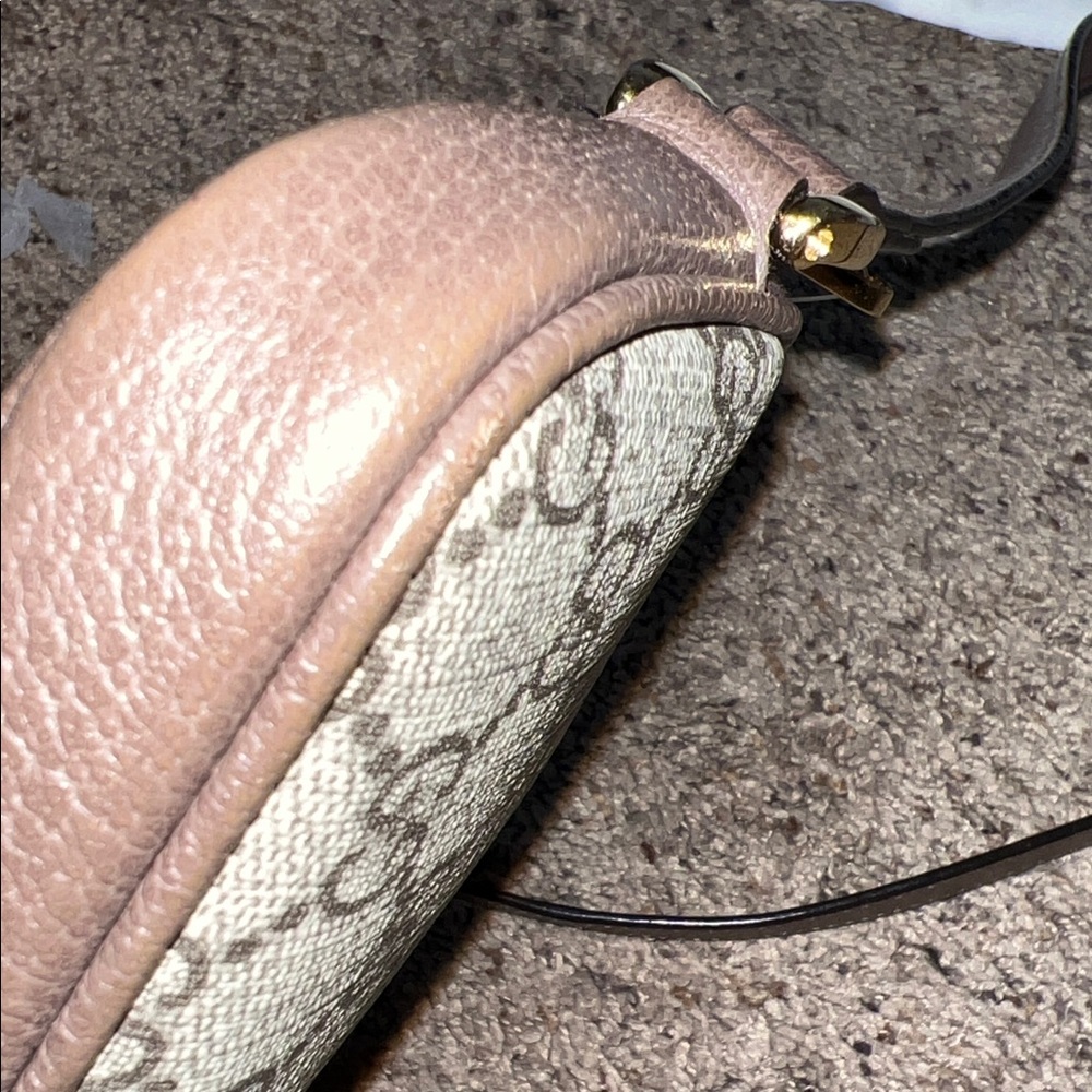 3304 Gucci Beige and Brown Logo Crossbody Bag - Picture 7 of 8